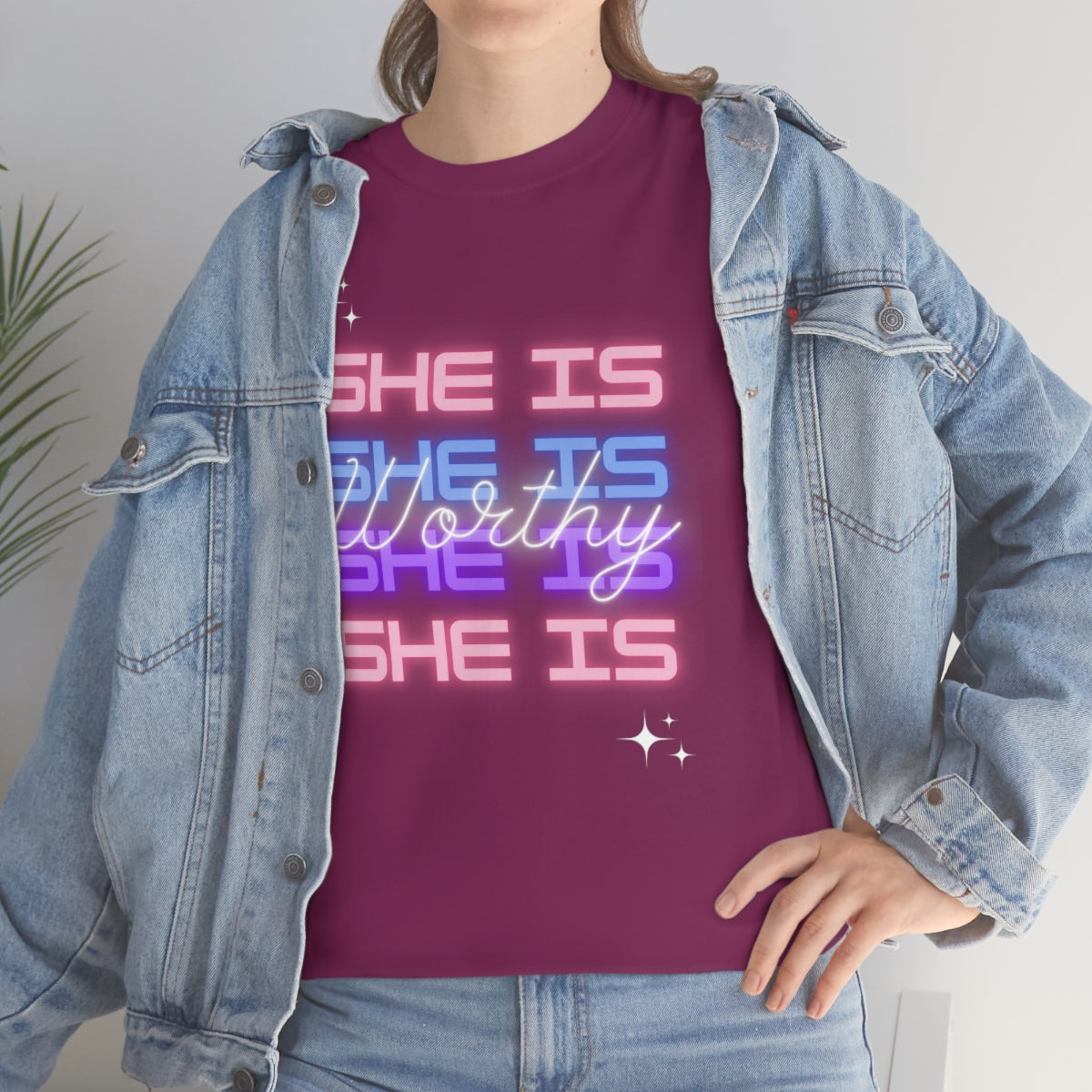 She Is Worthy | T-Shirt